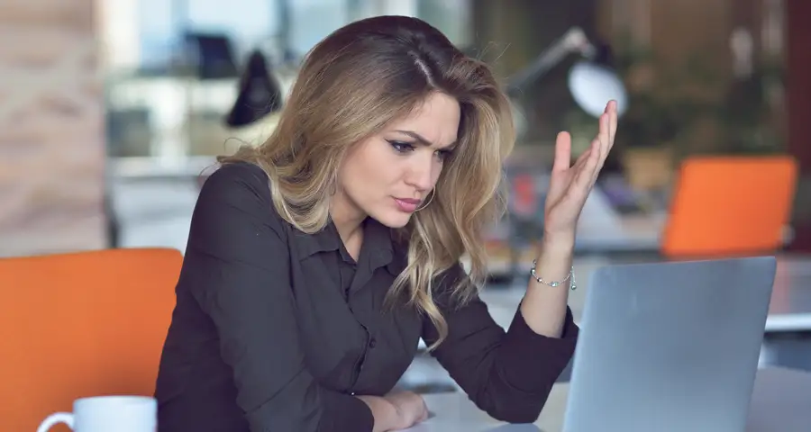 cambios de humor repentinos y agresividad