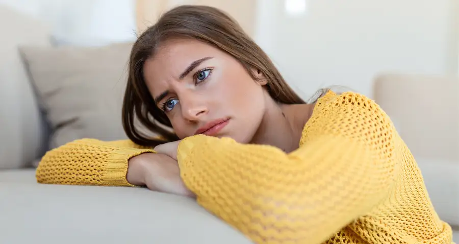 mujer con sentimiento de culpa